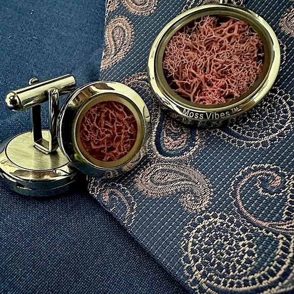 Timeless Moss Cuff Links- Pink - Picture 7 of 11